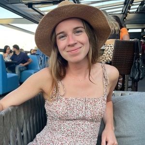 Meet your Posher, Olivia